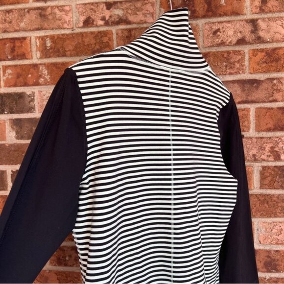 Lululemon Daily Yoga Jacket Classic Stripe Mint Moment Black / Black  EUC 10 - Picture 9 of 16